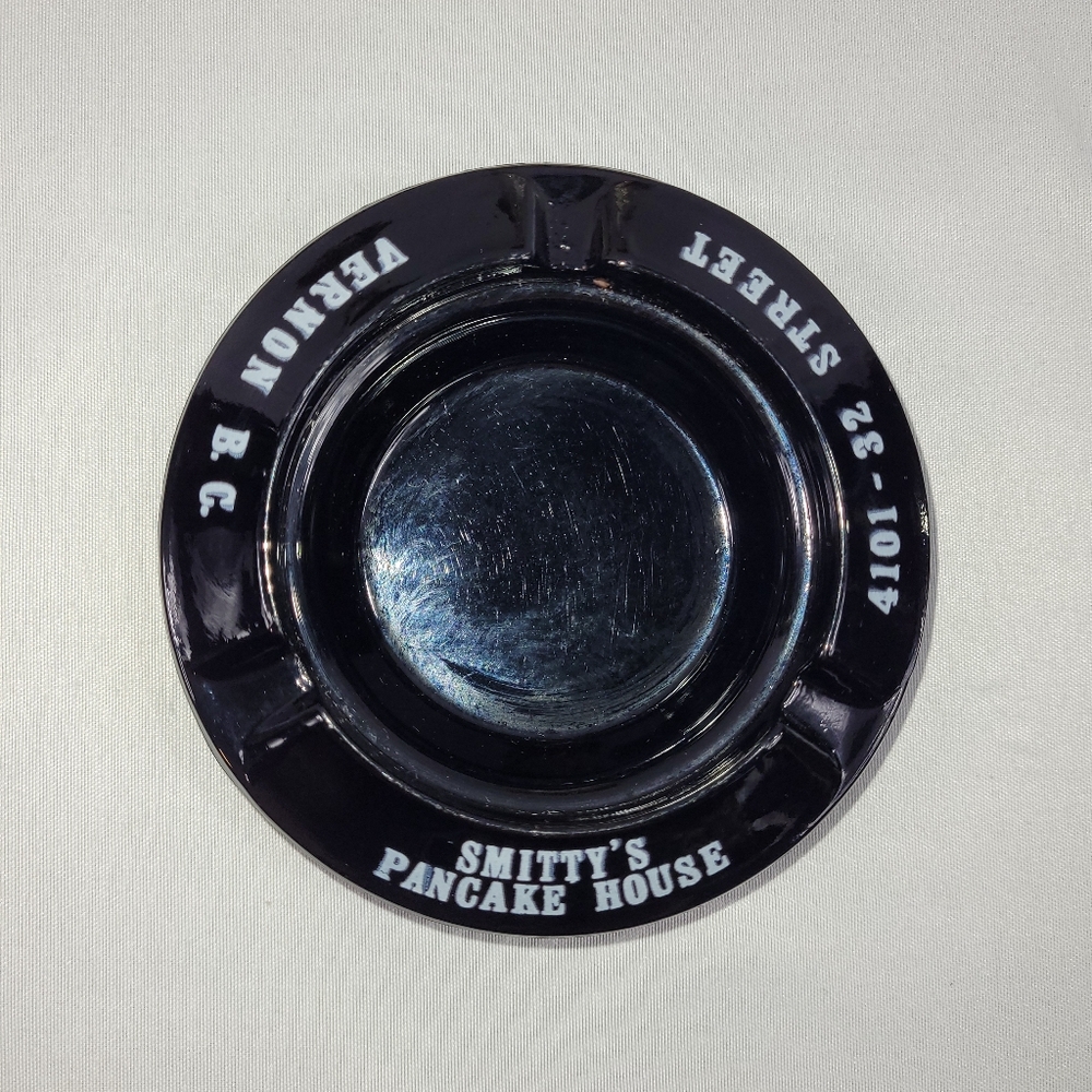 Smitty's Pancake House Restaurant Vernon BC Vintage 4" Glass Round Ashtray